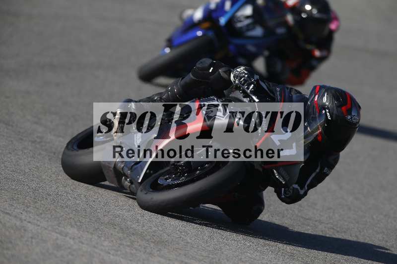 /Archiv-2024/02 29.01.-02.02.2024 Moto Center Thun Jerez/Gruppe schwarz-black/27